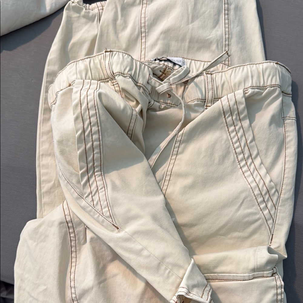 Zara oversized  cargo Pants
